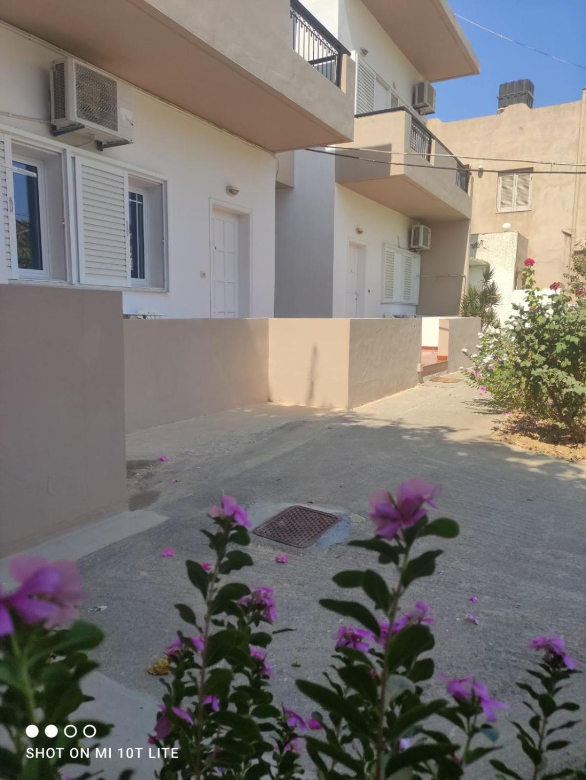 Yannis Apartments Amoudara  Экстерьер фото
